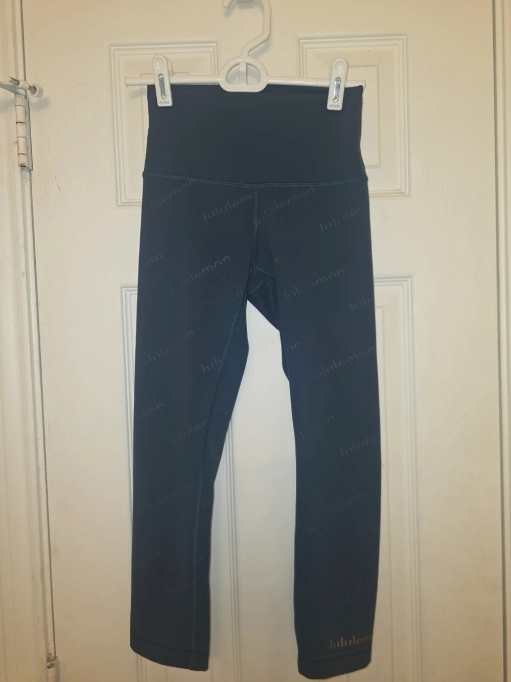 lululemon athletica Navy Blue High-Rise Capri Leggings